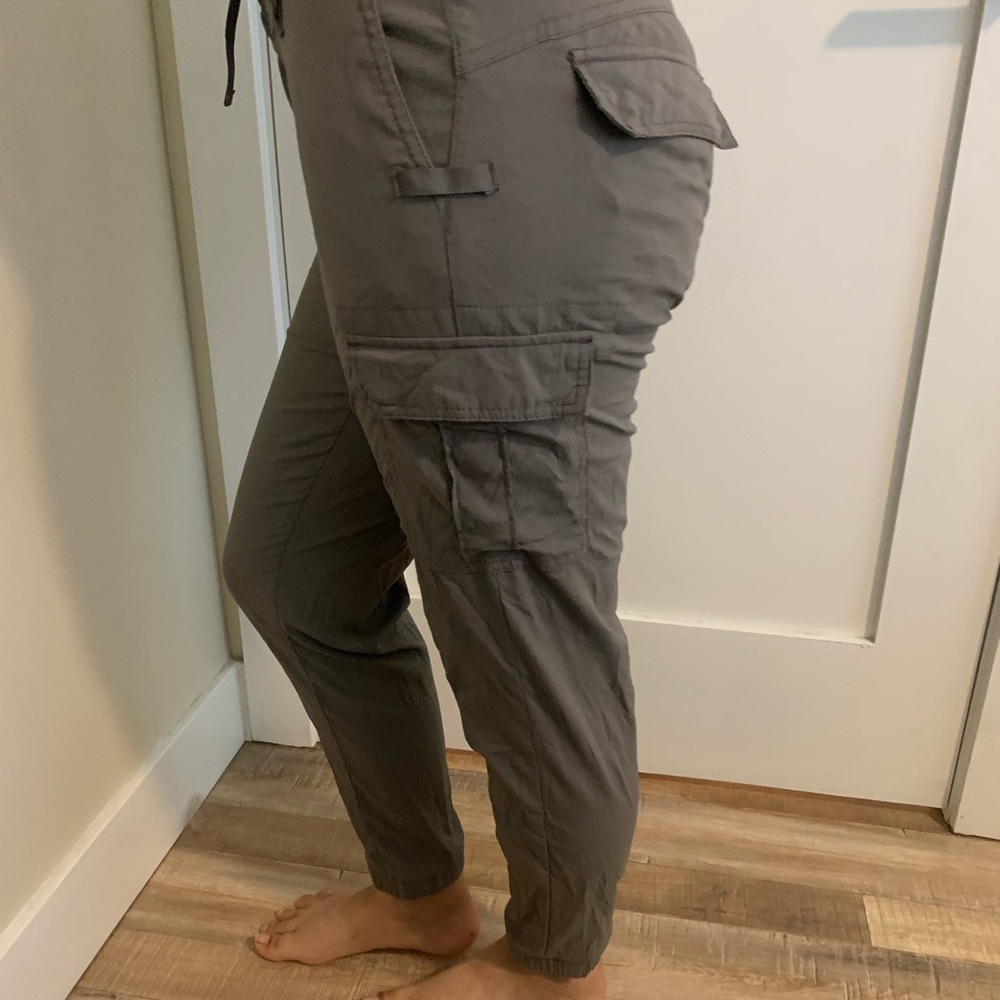 Prana hiking pants fits like a 4p